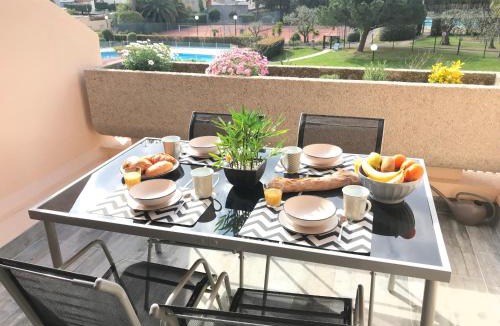 Plaine de la Brague Apartment | Appartement 2 pieces, renove, 2 piscines+tennis, mer, climatisation