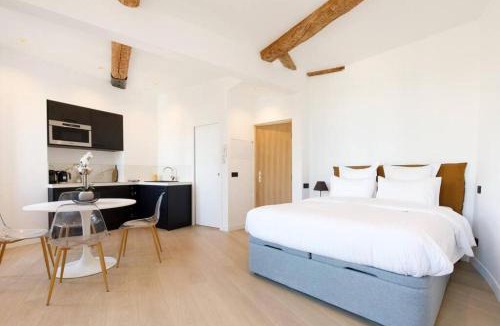 Le Suquet Apartment | Appartement 33 m2 comme une junior suite - vue Port et Palais des festivals
