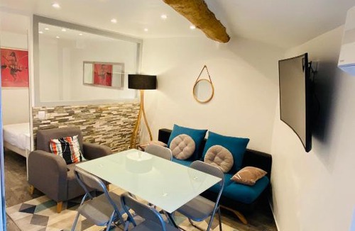 Le Suquet Apartment | Appartement avec balcon au cœur du suquet