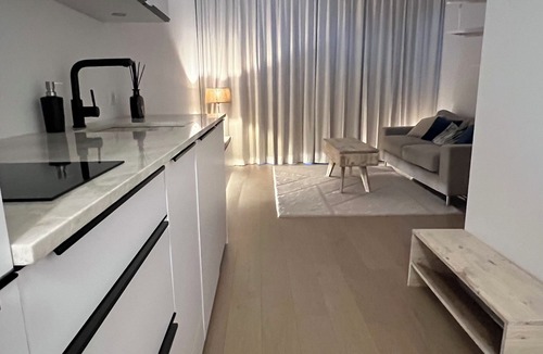 Port Grimaud Apartment | Appartement Avec Patio et vue Exceptionnelle sur les Canaux