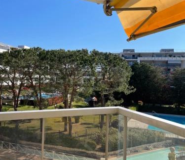 Cros-de-Cagnes Apartment | appartement bord de mer avec piscine