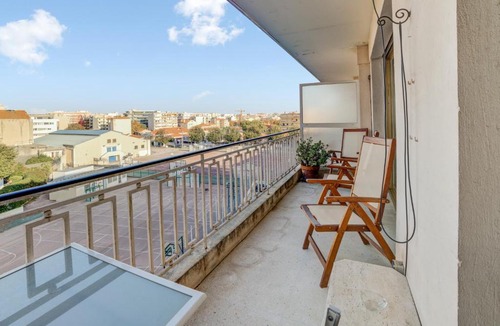 Antibes City Centre Apartment | Appartement d'une chambre avec balcon amenage et wifi a Antibes a 1 km de la plage