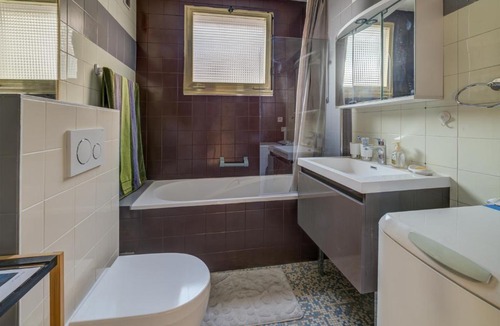 Antibes City Centre Apartment | Appartement d'une chambre avec balcon amenage et wifi a Antibes a 1 km de la plage