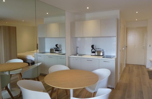 Golfe Juan Apartment | Appartement de standing à 5 min de la mer N 7208