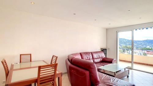 Cannes La Bocca Apartment | Appartement magnifique a Cannes avec vue sur la montagne 47 m²