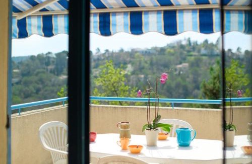 Chateauneuf-Grasse Apartment | Appartement Numéro 2 - piscine
