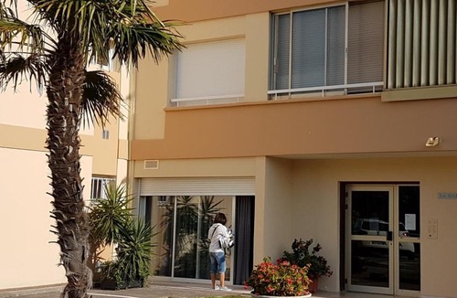 Mandelieu-La-Napoule Apartment | appartement très agréable centre Mandelieu très calme avec air conditionné et grande terrasse avec piscine
