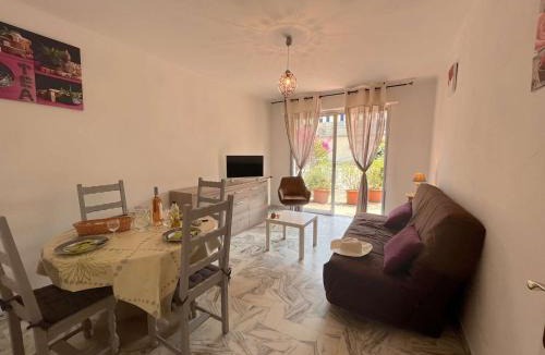 Frejus Plage Apartment | Appartement T2 avec Terrasse et Parking Privé à 300m de Port Fréjus - FR-1-226A-58