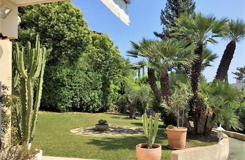 California - Pezou Apartment | Appartement - villa Le Saint Georges avec superbe jardin et vue mer panoramique