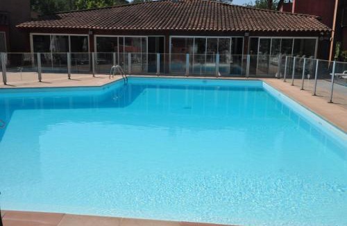 Mouans-Sartoux Apartment | Appt Studio avec Balcon Parking privé, Piscine, proche Golf St Donat