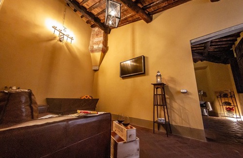 Vicopisano Apartment | Apt. LA TORRE - "Manor of Brunelleschi" Medieval Apartments Resort
