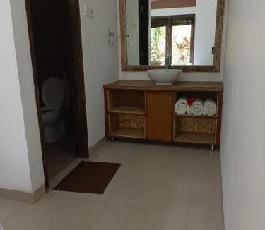 Kalibukbuk Bed & Breakfast | Araminth Guest House and Spa
