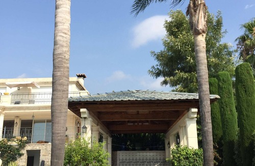 Golfe Juan Villa | Architect designed Villa on the Hills * Sea view * Pool * Aircon * Walk to the beach