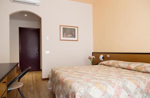Lesa Hotel | Aries