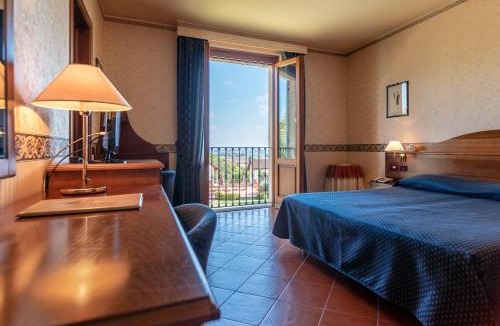 Terruggia Hotel | Ariotto Village