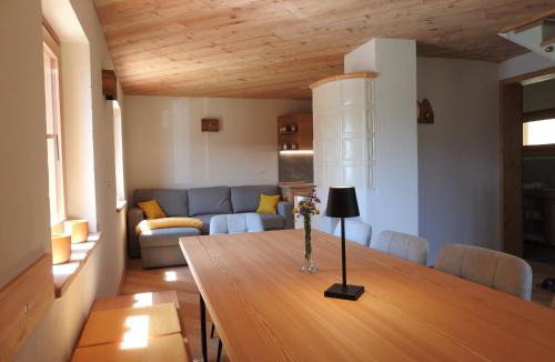 Malborghetto Valbruna Ski Chalet | Arnika Hütte - un'immersione nelle montagne della foresta millenaria