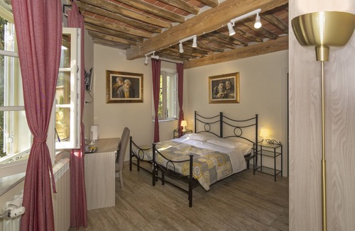 Vorno House | Art Gallery B&B