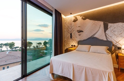 Cisano Hotel | Art Hotel Ventaglio