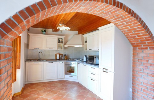 Casoli Villa | ATTENTION DISCOUNTED PRICE. 20-27 July 17% OFF.