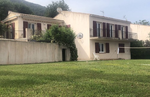 Gattieres Villa | Au Centre de la Côte Dazur Villa Familiale Avec Piscine au Calme