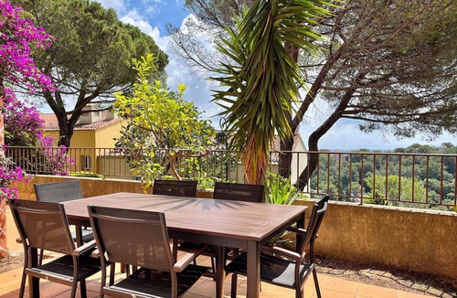 Mougins Apartment | Avec Piscine - Idéal Famille - Animaux Bienvenus - 10 min Plages