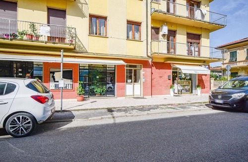Ex Campo d'Aviazione Apartment | Awesome apartment in Viareggio