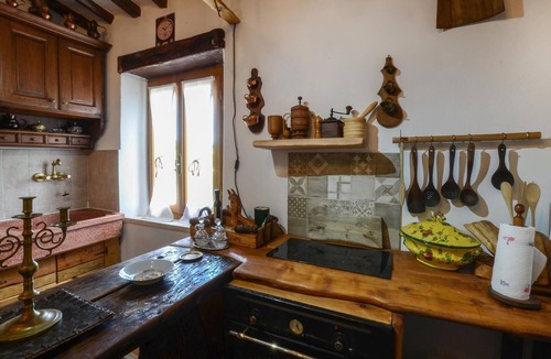 Poggi del Sasso Apartment | Awesome apartment in Volpaio