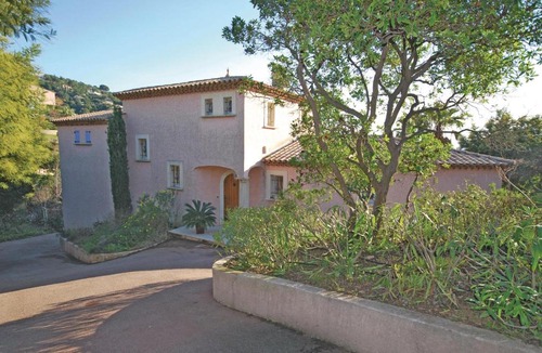 Les Issambres House | Awesome home in Les Issambres with 4 Bedrooms, WiFi and Outdoor swimming pool
