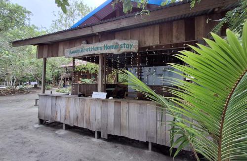Kri House | Awom Brothers Dive Homestay
