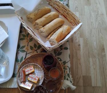 La Trinite Bed & Breakfast | B&B L'Avelan chambre d'hôte