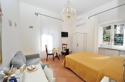 Amalfi Bed & Breakfast | B&B La Cascata Camera Sorrento