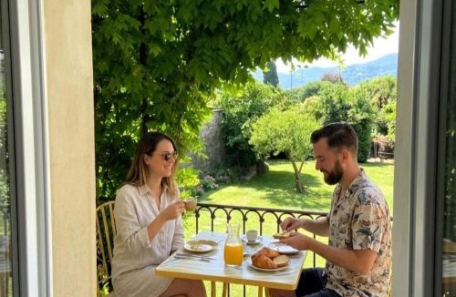 Iseo Bed & Breakfast | B&B La Castellina Iseo