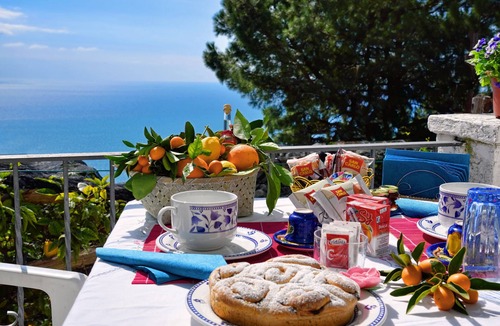 Conca dei Marini Bed & Breakfast | B&B NARCISO with private parking