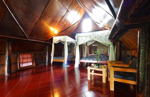 Tuk Tuk House | Bagus Bay Guest House