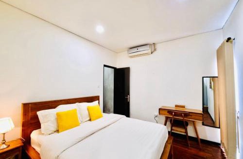Denpasar Barat House | Bali 3BR Family Nicho House
