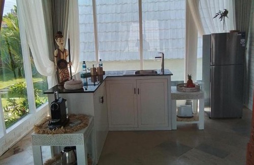 Pemecutan Kelod Villa | Bali Piramidas White Villa's