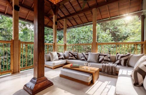 Petulu Villa | Bamboolina Villa - Jungle Retreat with River Access