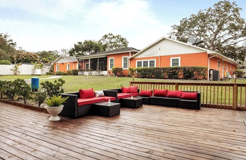 Orlovista Villa | Banana Leaf Villa- Book your gathering today!
