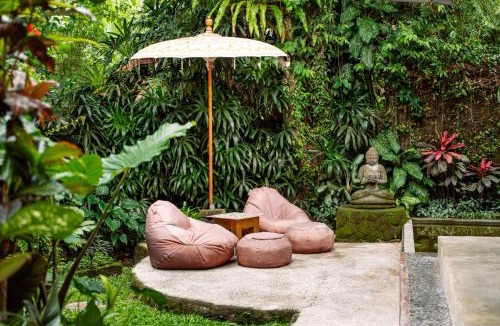 Penestanan Villa | Barong Retreat Villa Ubud with Hammock Terrace, Garden & Koi Pond