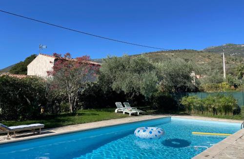 Carros House | Bas de villa avec accès piscine près de Nice Cannes Monaco