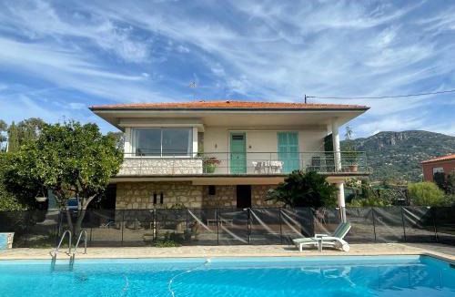 Carros House | Bas de villa avec accès piscine près de Nice Cannes Monaco