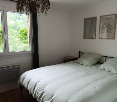 Le Bar-sur-Loup Apartment | Bas de Villa avec entrée indépendante en pleine nature