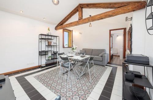 Old Town Apartment | Bastion Ideally located, brightness, sea views