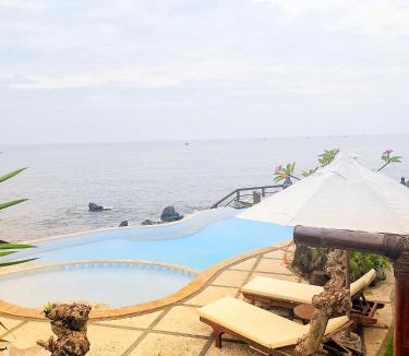 Tulamben Hotel | Batu Belah Bungalows and Restaurant