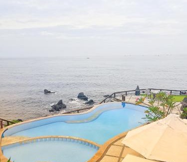 Tulamben Hotel | Batu Belah Bungalows and Restaurant
