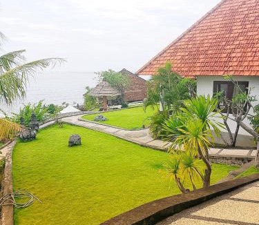 Tulamben Hotel | Batu Belah Bungalows and Restaurant