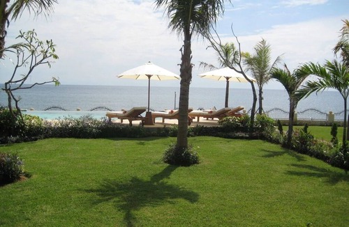 Lokapaksa Villa | Beachvilla, great cooking incl. Housekeeper(s) private pool large garden.