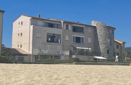 Port Grimaud Apartment | Beachfront Apartment with a/c in Port Grimaud