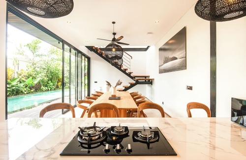 Munggu Villa | Beachside Bliss: New 5BR Villa Canggu