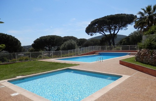 Sainte-Maxime House | Beau Mazet 75m2, large garden in pine forest, Private domain with Swimming pool, Tennis .